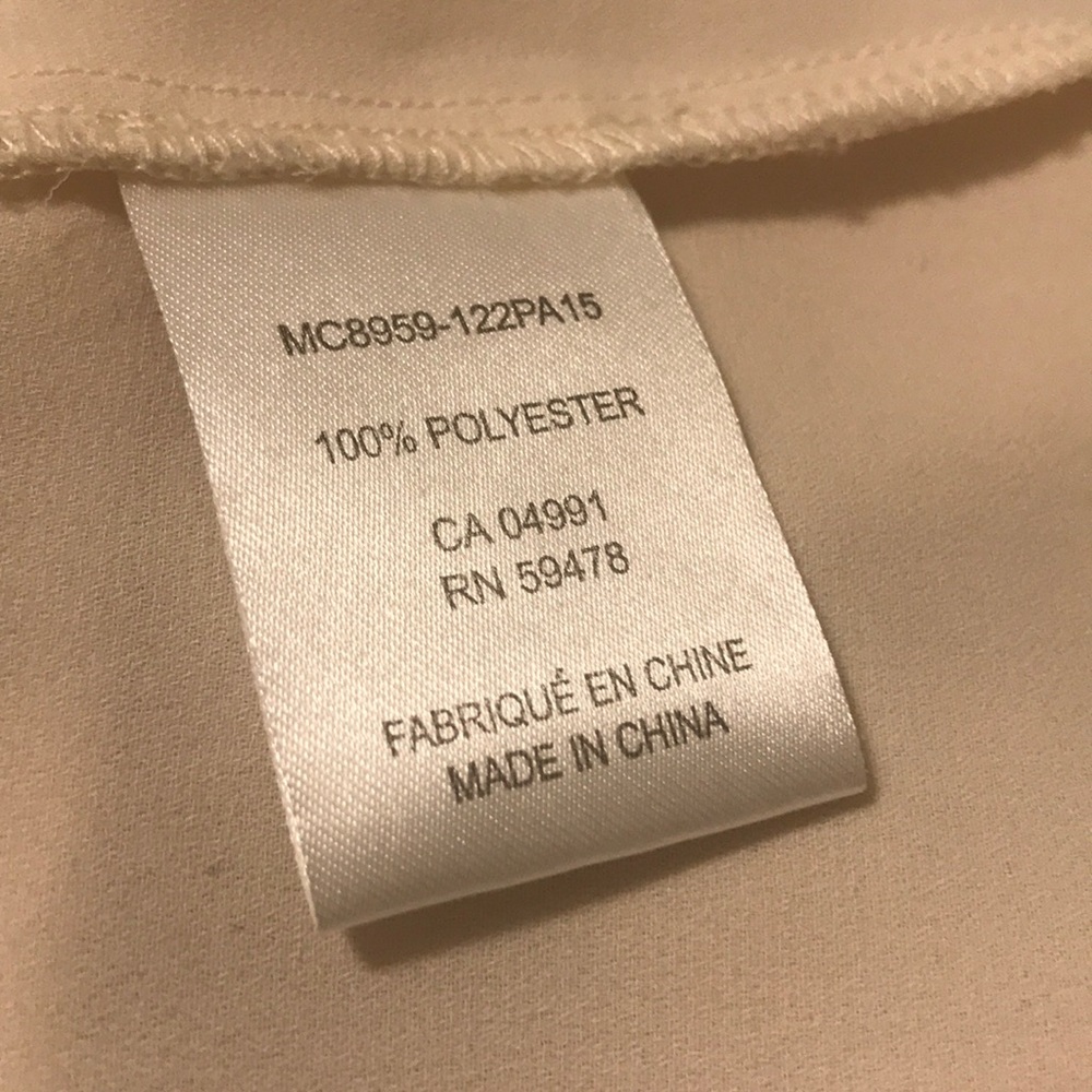 Beautiful basic top x-small. - Picture 5 of 5